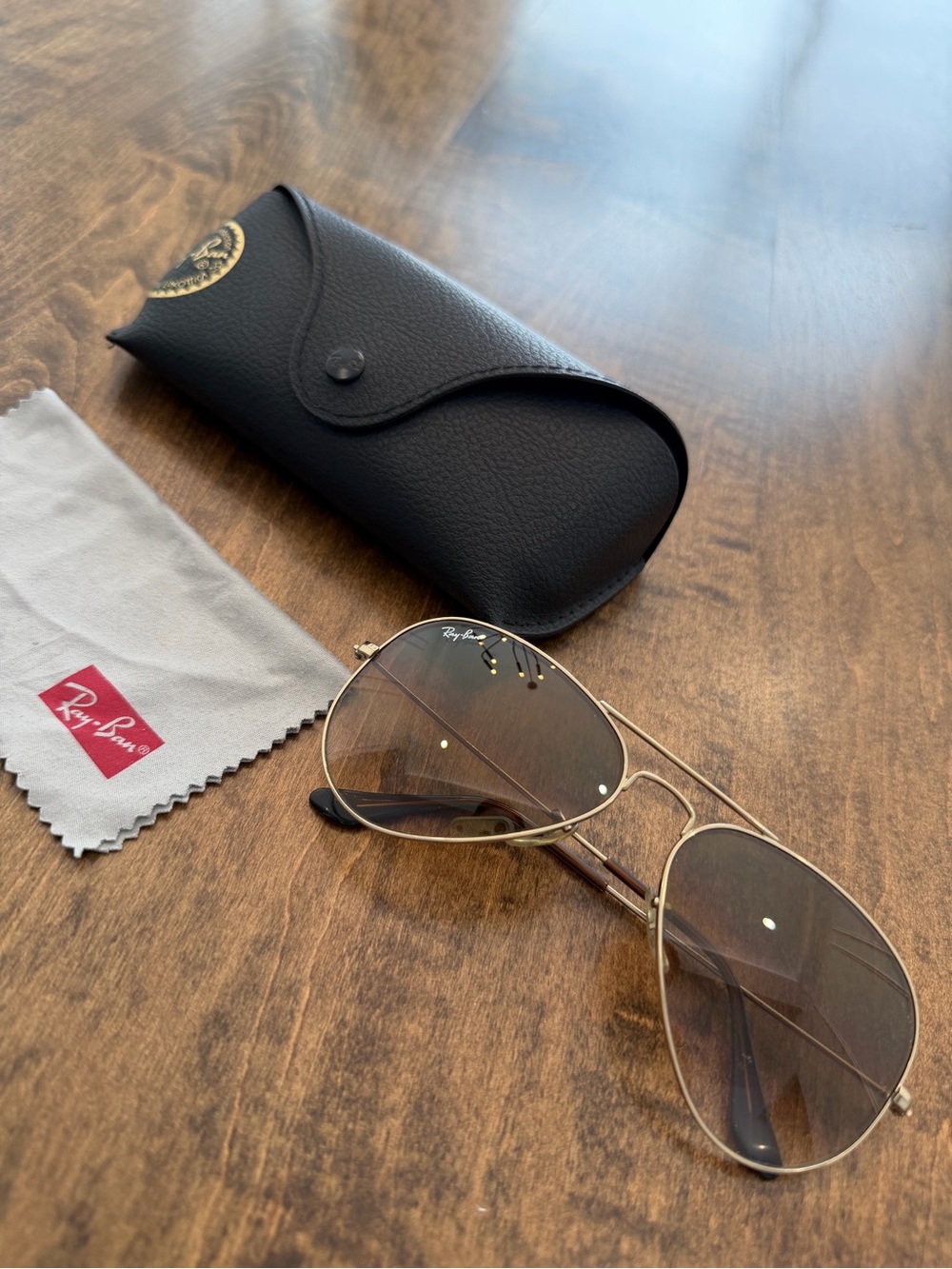 Ray-Ban Women’s Aviator Sunglasses in Gold with Brown Lenses